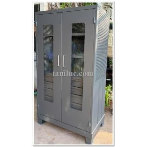 Tủ đựng dụng cụ lao động cửa kính